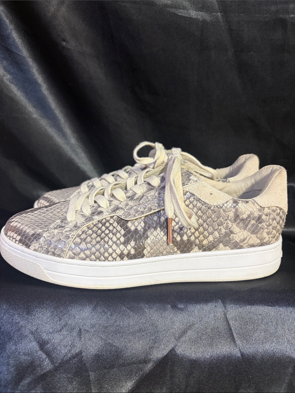 MICHAEL Michael Kors Size 7 Leather Textured Snakeskin Print Platform Sneakers
